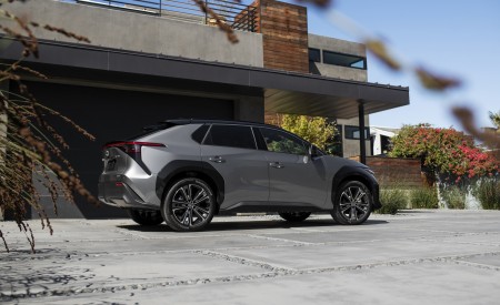 2023 Toyota bZ4X Limited AWD Rear Three-Quarter Wallpapers 450x275 (128)