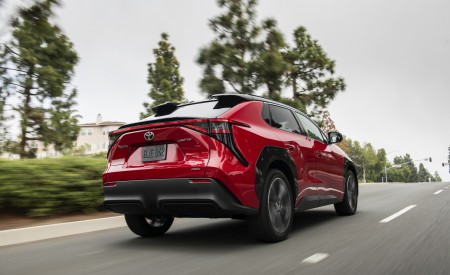 2023 Toyota bZ4X Limited AWD Rear Three-Quarter Wallpapers 450x275 (2)