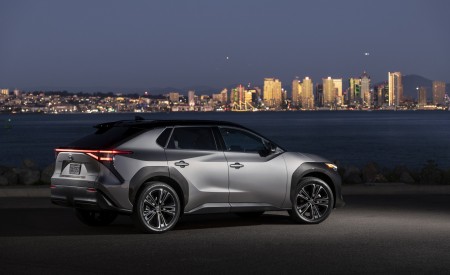 2023 Toyota bZ4X Limited AWD Rear Three-Quarter Wallpapers 450x275 (145)