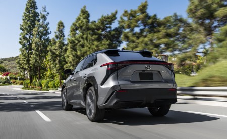 2023 Toyota bZ4X Limited AWD Rear Wallpapers 450x275 (96)