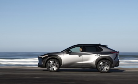 2023 Toyota bZ4X Limited AWD Side Wallpapers 450x275 (155)