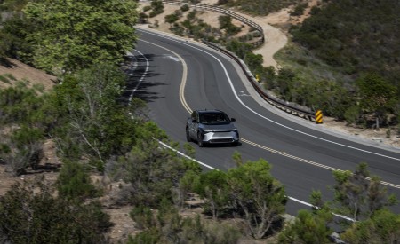 2023 Toyota bZ4X Limited FWD Front Wallpapers 450x275 (80)