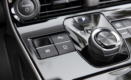 2023 Toyota bZ4X XLE FWD Interior Detail Wallpapers 450x275 (97)