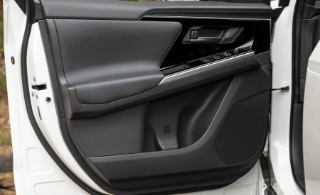 2023 Toyota bZ4X XLE FWD Interior Detail Wallpapers 450x275 (72)