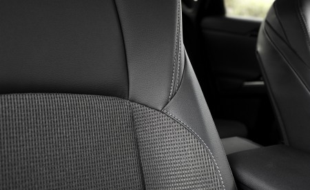 2023 Toyota bZ4X XLE FWD Interior Seats Wallpapers 450x275 (83)