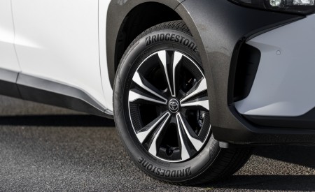 2023 Toyota bZ4X XLE FWD Wheel Wallpapers 450x275 (61)