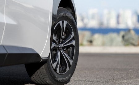 2023 Toyota bZ4X XLE FWD Wheel Wallpapers 450x275 (62)