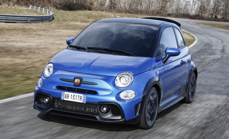 2022 Abarth 695 Tributo 131 Rally Front Three-Quarter Wallpapers 450x275 (4)