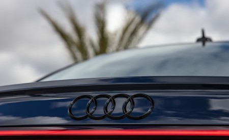 2022 Audi A8 (Color: Firmament Blue; US-Spec) Badge Wallpapers 450x275 (42)