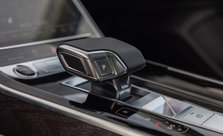 2022 Audi A8 (Color: Firmament Blue; US-Spec) Interior Detail Wallpapers 450x275 (56)