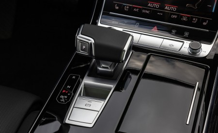 2022 Audi A8 (Color: Firmament Blue; US-Spec) Interior Detail Wallpapers 450x275 (58)