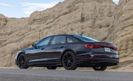 2022 Audi A8 (Color: Firmament Blue; US-Spec) Rear Three-Quarter Wallpapers 450x275 (32)