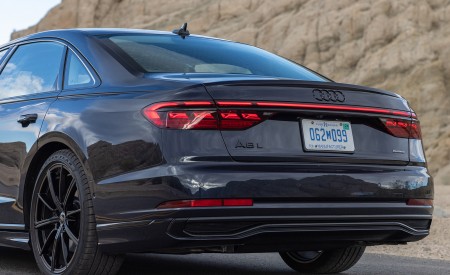 2022 Audi A8 (Color: Firmament Blue; US-Spec) Rear Wallpapers 450x275 (47)
