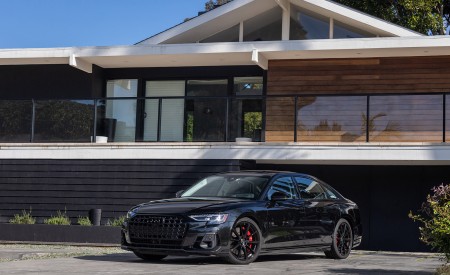 2022 Audi S8 (Color: Vesuvius Gray; US-Spec) Front Three-Quarter Wallpapers 450x275 (31)