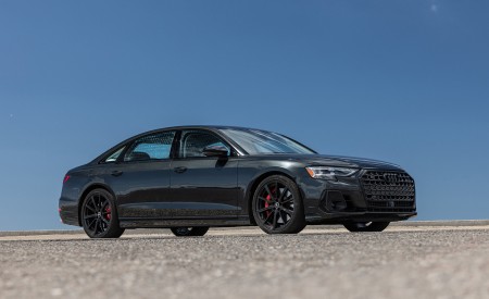 2022 Audi S8 (Color: Vesuvius Gray; US-Spec) Front Three-Quarter Wallpapers 450x275 (27)