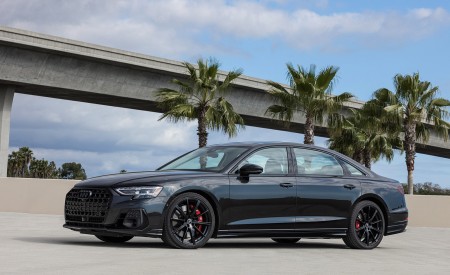 2022 Audi S8 (Color: Vesuvius Gray; US-Spec) Front Three-Quarter Wallpapers 450x275 (19)