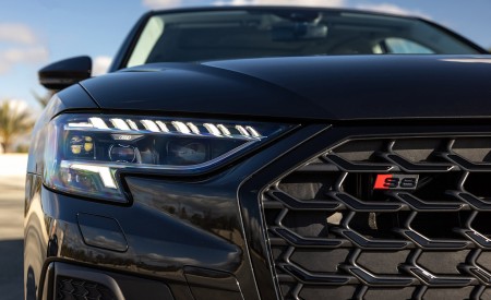 2022 Audi S8 (Color: Vesuvius Gray; US-Spec) Headlight Wallpapers 450x275 (37)