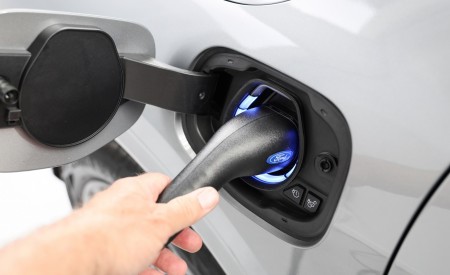 2022 Ford Escape PHEV AU version Charging Connector Wallpapers 450x275 (139)
