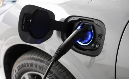2022 Ford Escape PHEV AU version Charging Connector Wallpapers 450x275 (127)