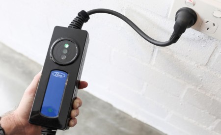 2022 Ford Escape PHEV AU version Charging Connector Wallpapers 450x275 (190)
