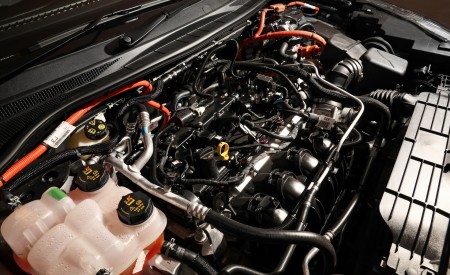 2022 Ford Escape PHEV AU version Engine Wallpapers 450x275 (123)