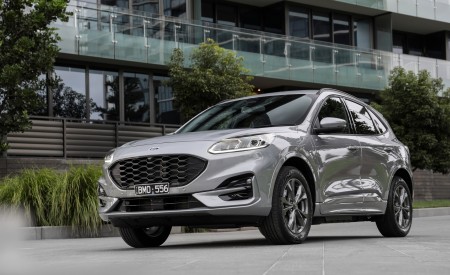 2022 Ford Escape PHEV AU version Front Three-Quarter Wallpapers 450x275 (4)