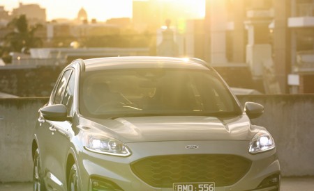 2022 Ford Escape PHEV AU version Front Wallpapers 450x275 (17)