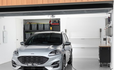 2022 Ford Escape PHEV AU version Front Wallpapers 450x275 (80)