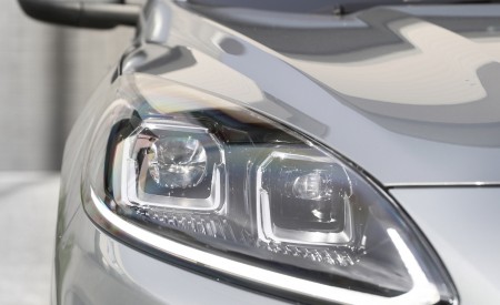 2022 Ford Escape PHEV AU version Headlight Wallpapers 450x275 (86)