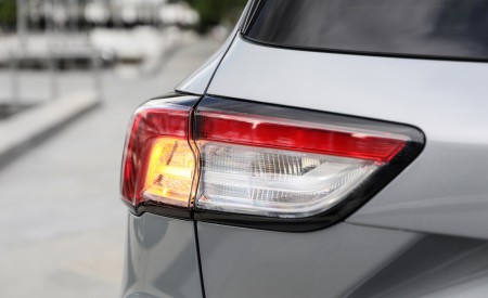 2022 Ford Escape PHEV AU version Tail Light Wallpapers 450x275 (108)