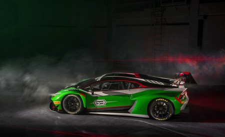 2022 Lamborghini Huracan GT3 EVO2 Side Wallpapers 450x275 (26)