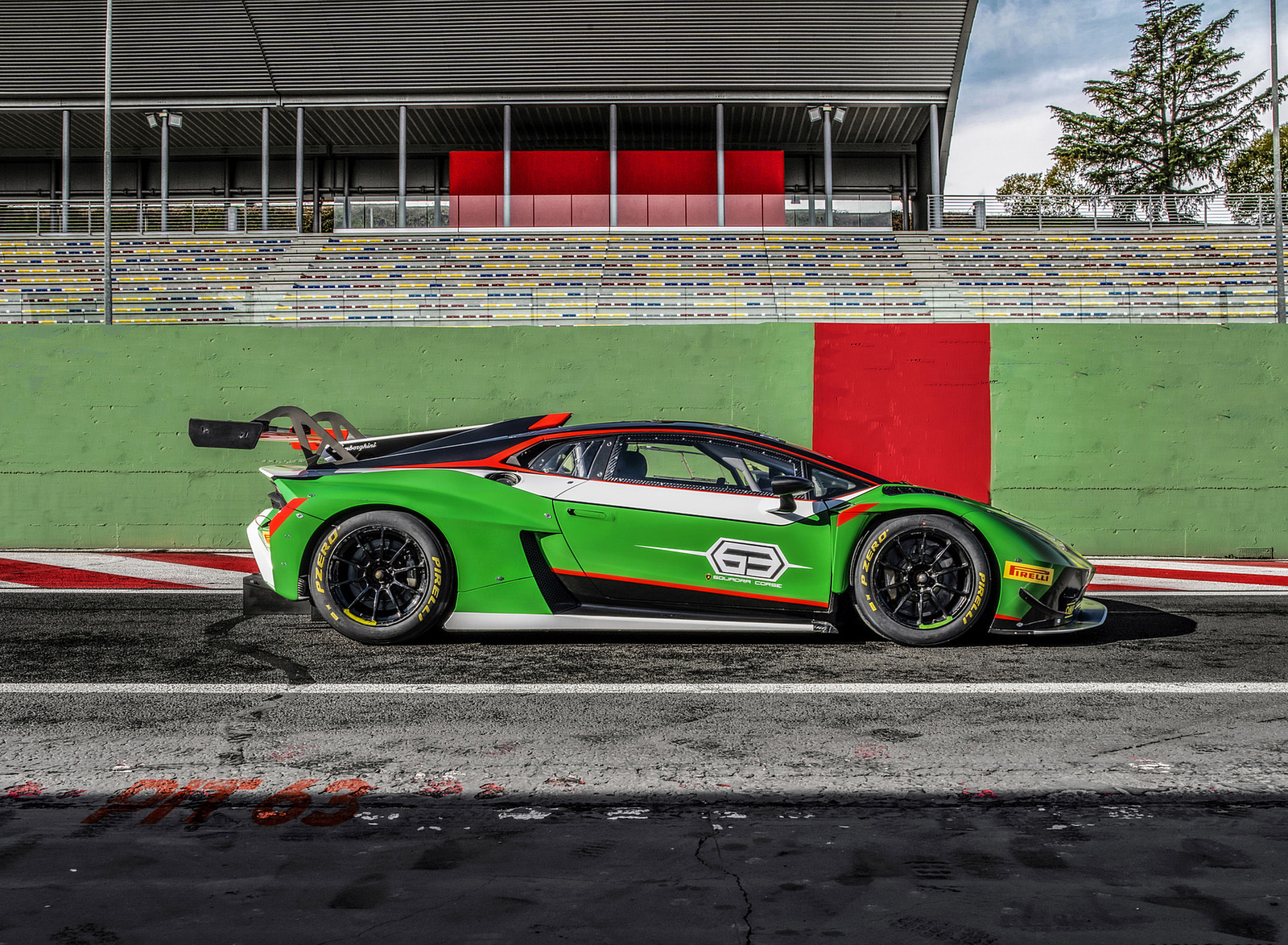 2022 Lamborghini Huracan GT3 EVO2 Side Wallpapers (12)