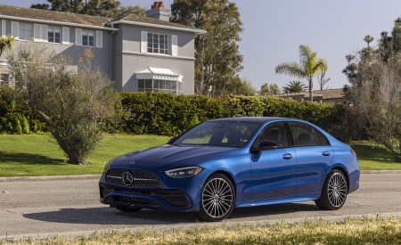 2022 Mercedes-Benz C-Class (US-Spec) Front Three-Quarter Wallpapers 450x275 (39)