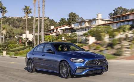 2022 Mercedes-Benz C-Class (US-Spec) Front Three-Quarter Wallpapers 450x275 (23)