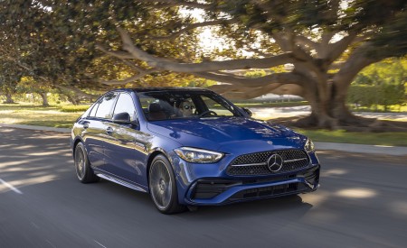 2022 Mercedes-Benz C-Class (US-Spec) Front Three-Quarter Wallpapers 450x275 (4)