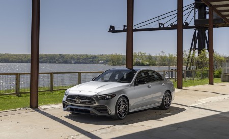 2022 Mercedes-Benz C-Class (US-Spec) Front Three-Quarter Wallpapers 450x275 (89)