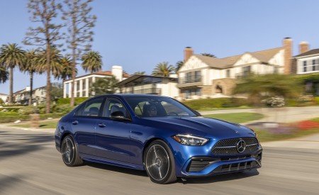 2022 Mercedes-Benz C-Class (US-Spec) Front Three-Quarter Wallpapers 450x275 (22)
