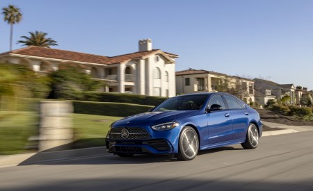 2022 Mercedes-Benz C-Class (US-Spec) Front Three-Quarter Wallpapers 450x275 (20)