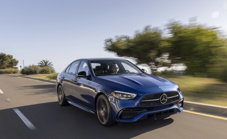 2022 Mercedes-Benz C-Class (US-Spec) Front Three-Quarter Wallpapers 450x275 (8)