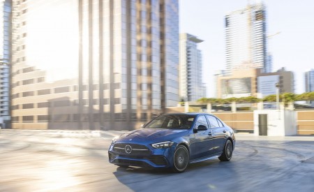 2022 Mercedes-Benz C-Class (US-Spec) Front Three-Quarter Wallpapers 450x275 (30)
