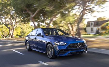 2022 Mercedes-Benz C-Class (US-Spec) Front Three-Quarter Wallpapers 450x275 (15)