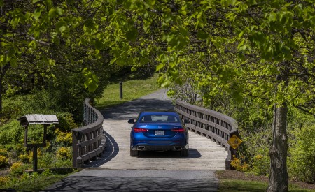 2022 Mercedes-Benz C-Class (US-Spec) Rear Wallpapers 450x275 (104)