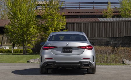 2022 Mercedes-Benz C-Class (US-Spec) Rear Wallpapers 450x275 (95)