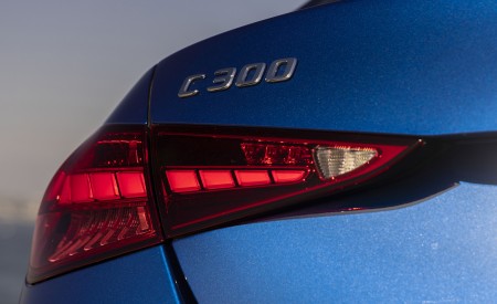 2022 Mercedes-Benz C-Class (US-Spec) Tail Light Wallpapers 450x275 (62)