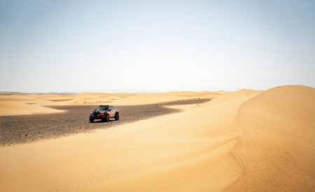 2022 Nissan Juke Hybrid Rally Tribute Concept Front Three-Quarter Wallpapers 450x275 (40)