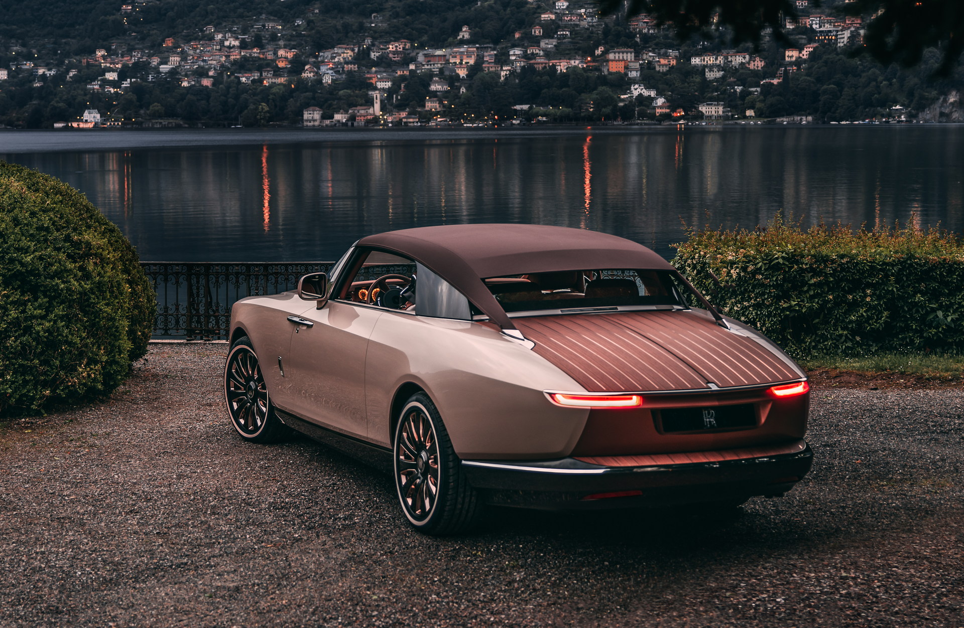 2022 Rolls-Royce Boat Tail Rear Wallpapers (4)