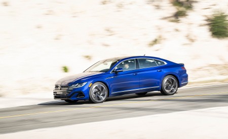 2022 Volkswagen Arteon Front Three-Quarter Wallpapers 450x275 (13)