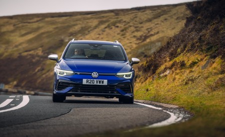 2022 Volkswagen Golf R Estate UK version Front Wallpapers 450x275 (4)