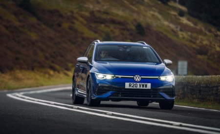 2022 Volkswagen Golf R Estate UK version Front Wallpapers 450x275 (6)