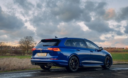 2022 Volkswagen Golf R Estate UK version Rear Three-Quarter Wallpapers  450x275 (22)